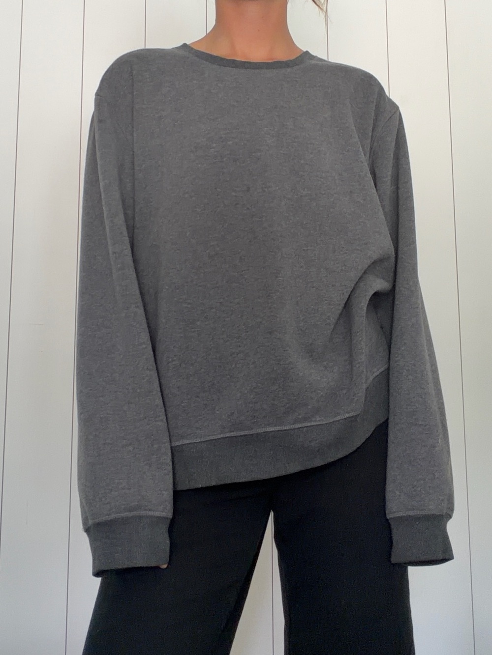 GRAY SWEATSHIRT